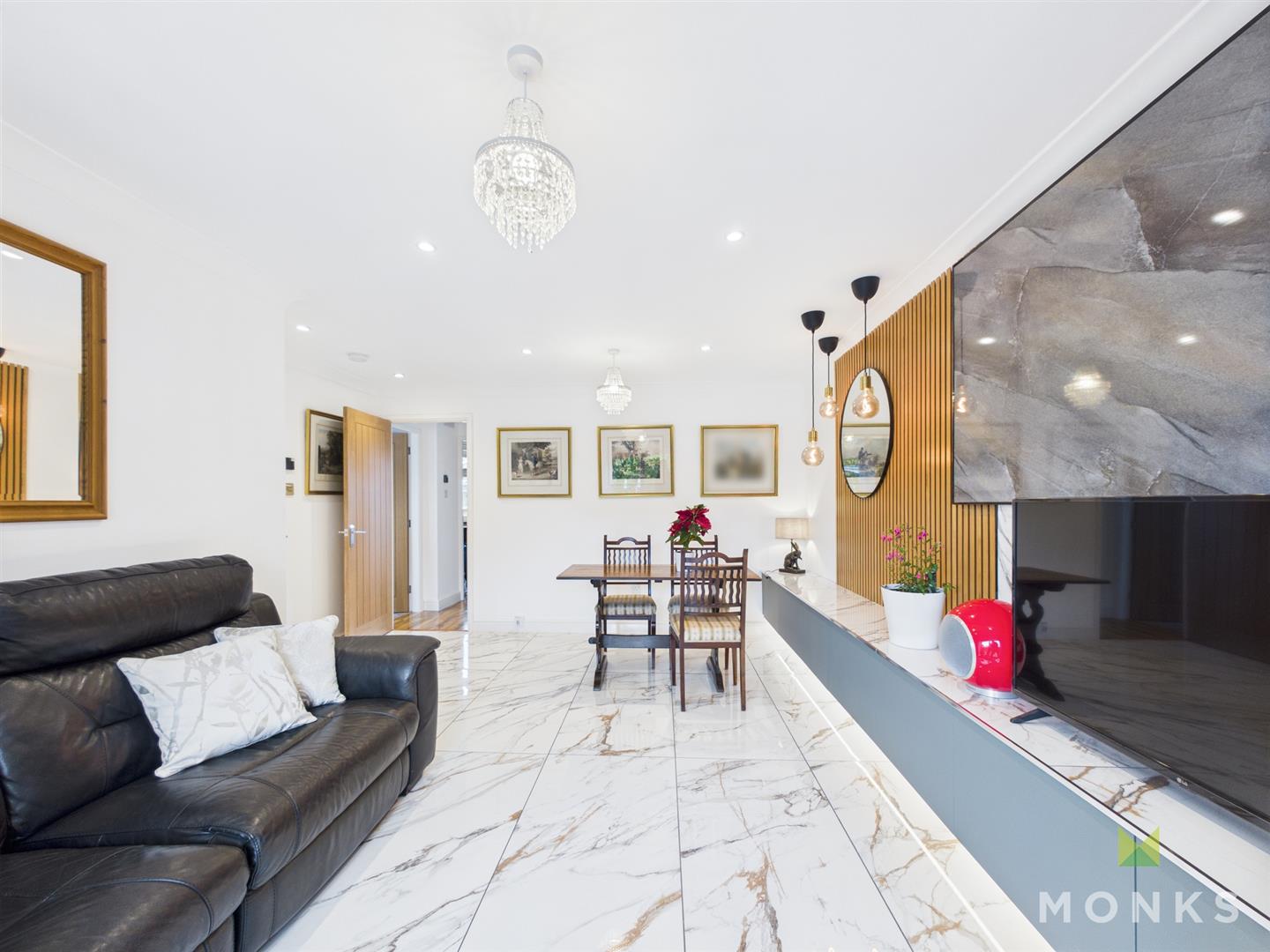 8 Meadow Close Trentham Road, Shrewsbury, SY4 5HP For Sale 8 Meadow Close Trentham Road, Shrewsbury, SY4 5HP For Sale